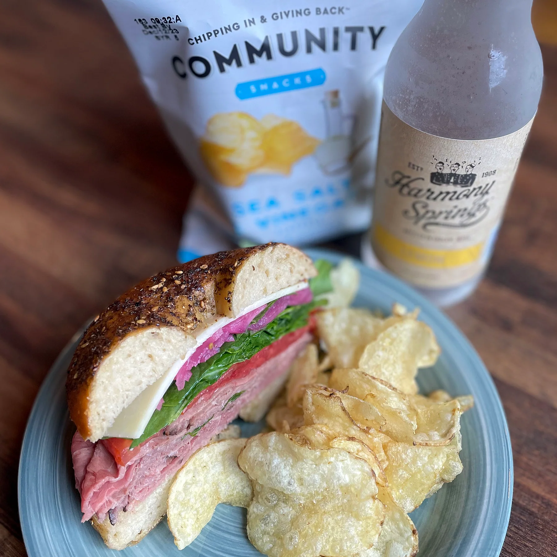 A roast beef sandwich on a bagel